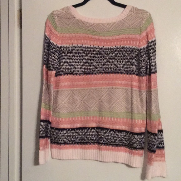 Brand new sweater - Picture 1 of 2